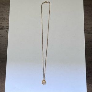 Gold and pearl pendant necklace